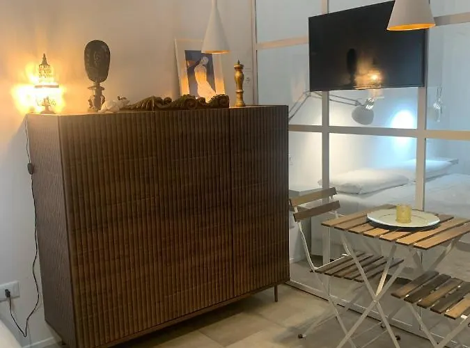 住宿加早餐酒店 Il Giardino D'ulisse 雷焦卡拉布里亚